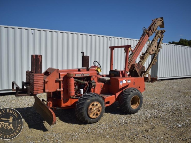 ditch-witch-r65-image-1