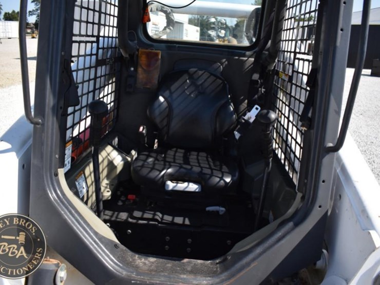 2019-bobcat-t770-image-29
