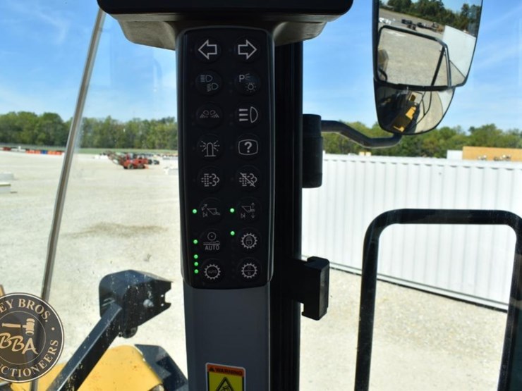 2014-caterpillar-982m-image-18