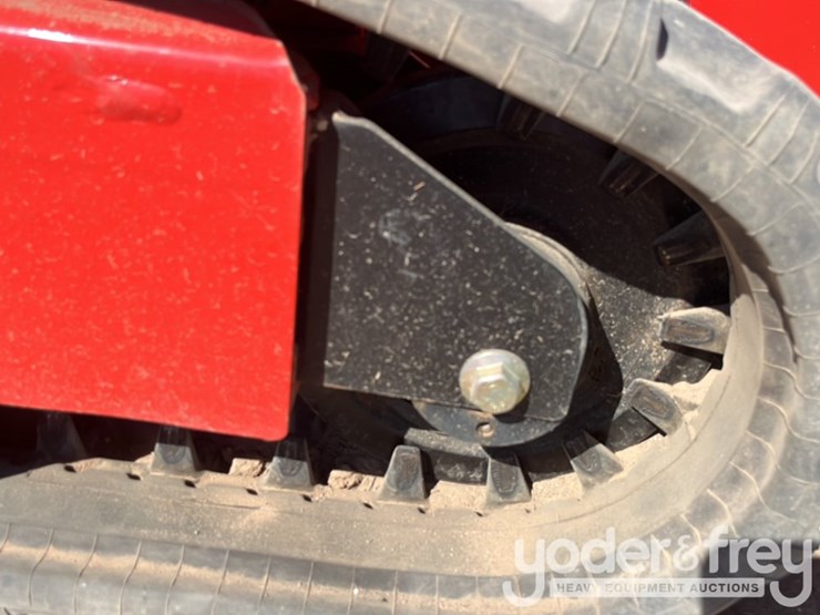 2023-manitou-1050rt-image-45