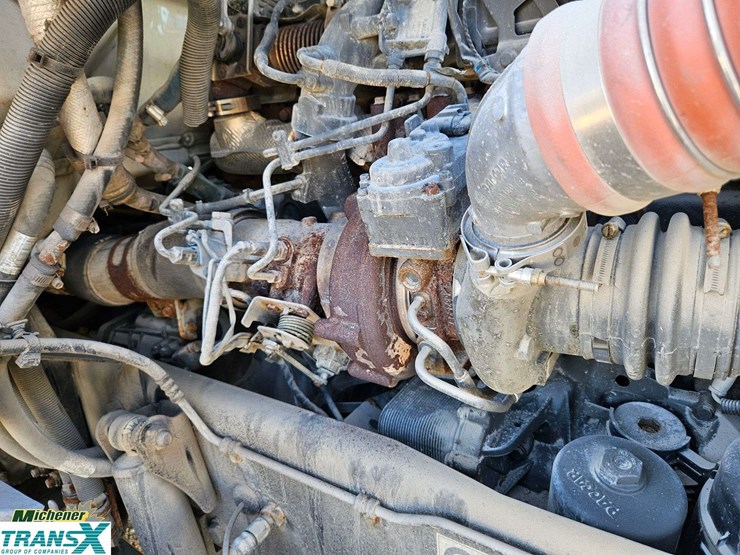 2019-peterbilt-579-image-40