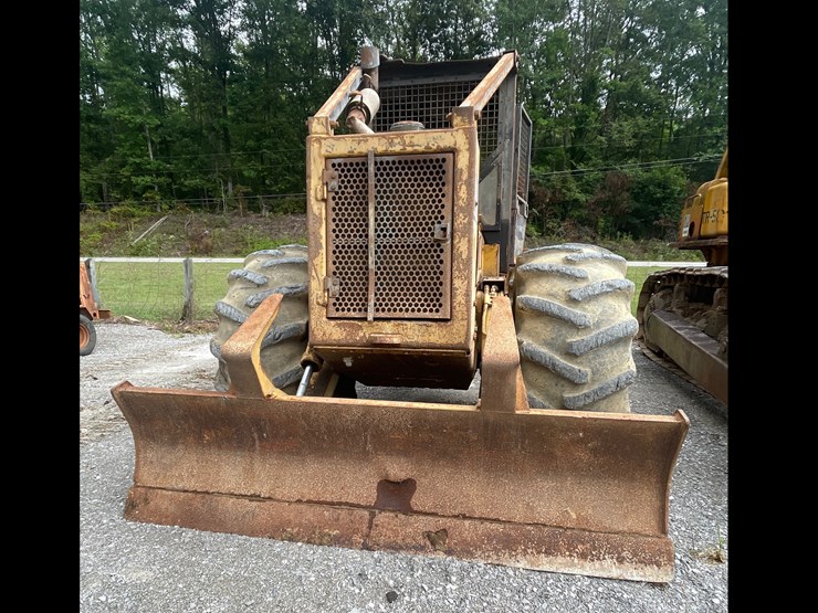 #137-•-caterpiller-skidder-image-2