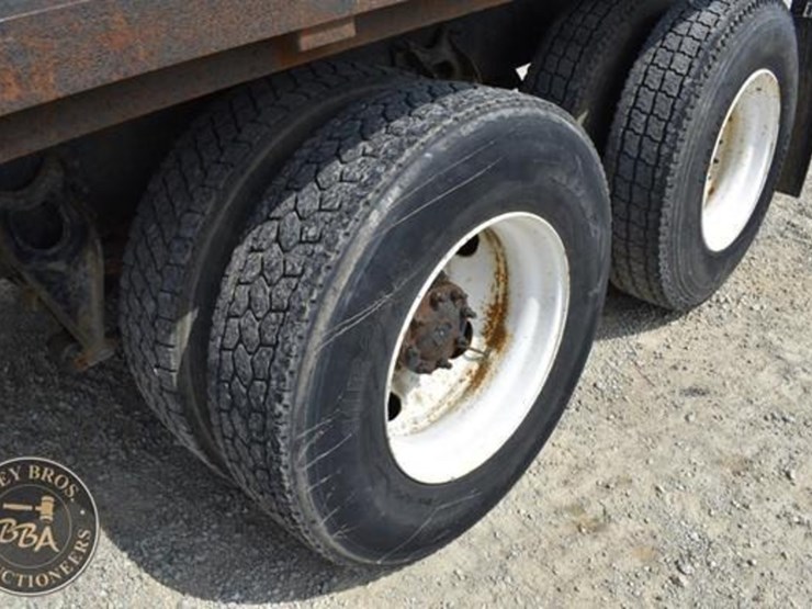 2013-international-durastar-4400-image-36