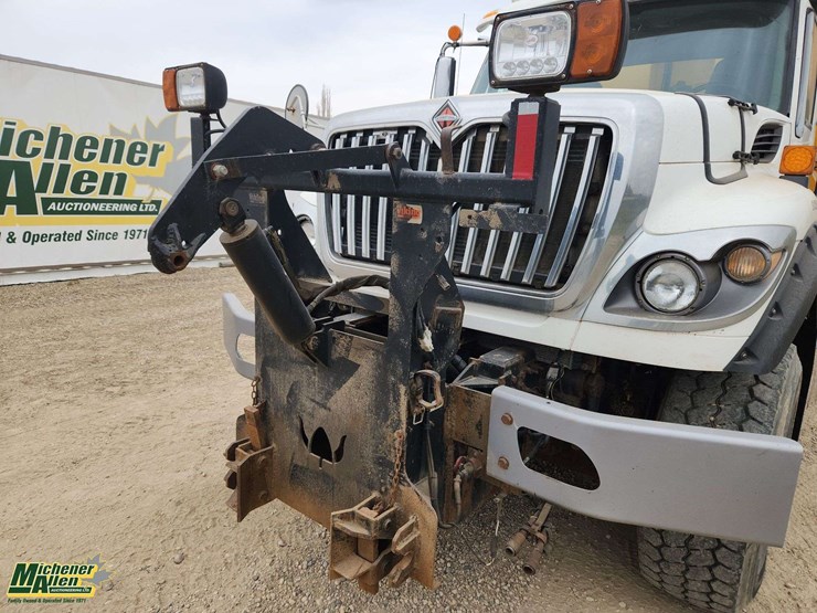 2016-international-workstar-7600-image-24
