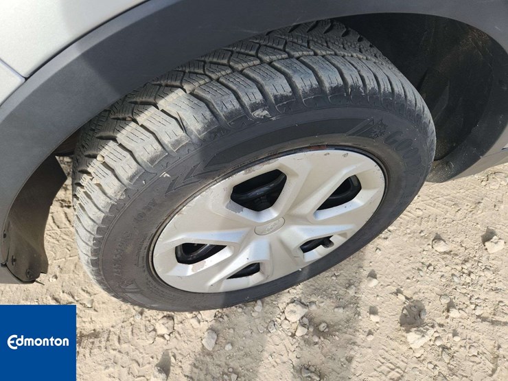 2013-ford-explorer-image-29