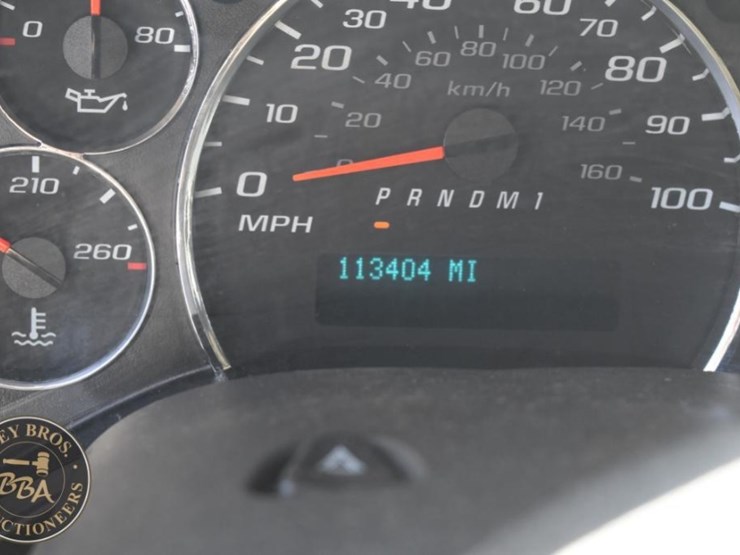 2019-chevrolet-express-2500-image-11