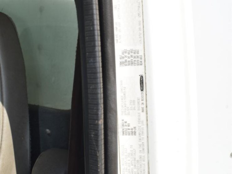 2009-freightliner-business-class-m2-106-image-9