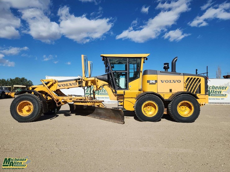 2011-volvo-g940-image-25