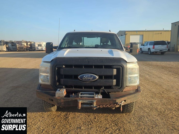 2011-ford-f250-image-25