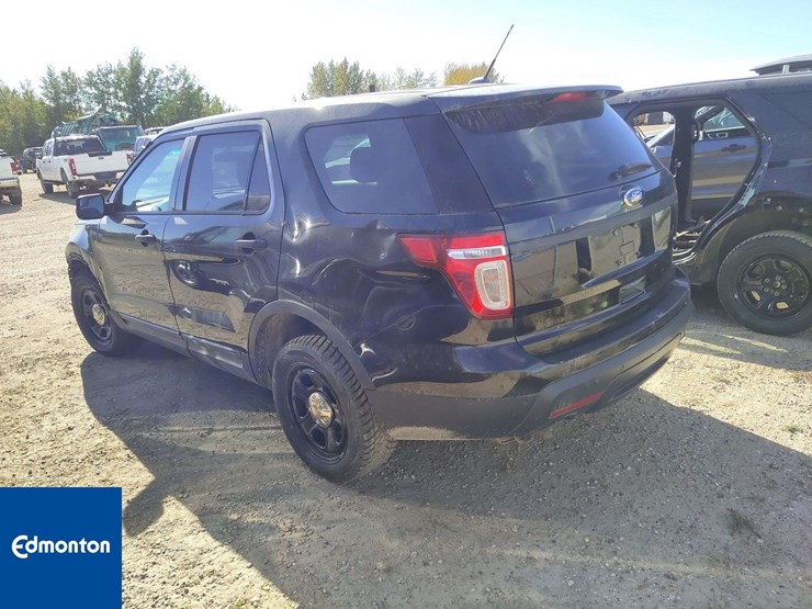 2015-ford-explorer-image-3