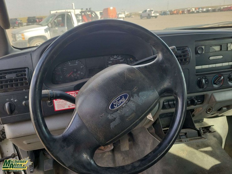 2006-ford-f550-image-13