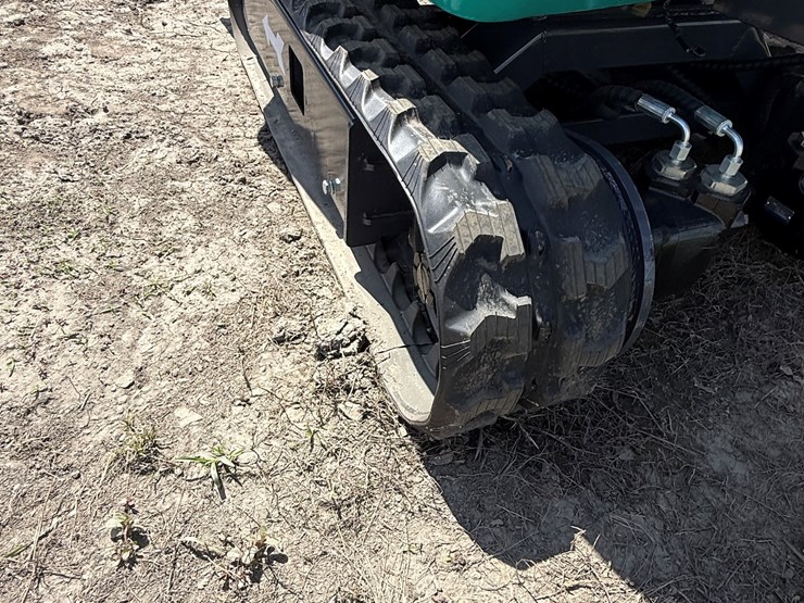 #604-•-2025-cfg-industrial-qk16r-hydraulic-track-type-mini-excavator-image-5