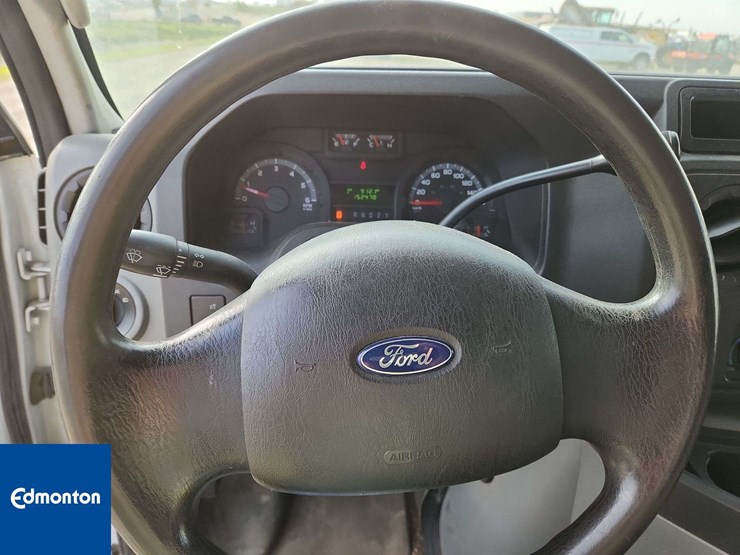 2012-ford-cargo-image-20