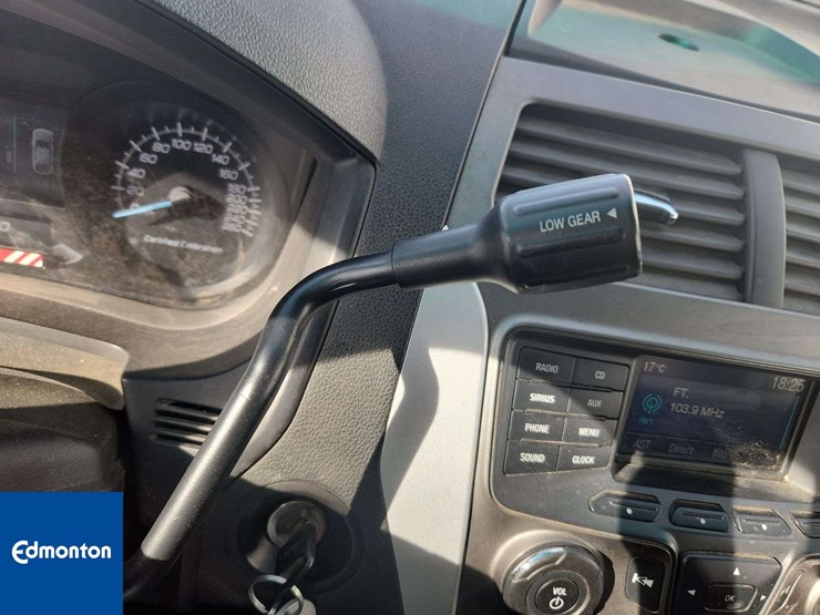 2014-ford-explorer-image-9