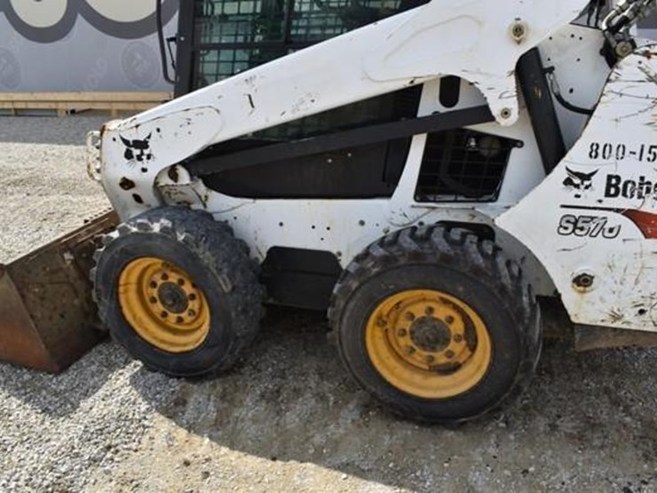2017-bobcat-s570-image-36