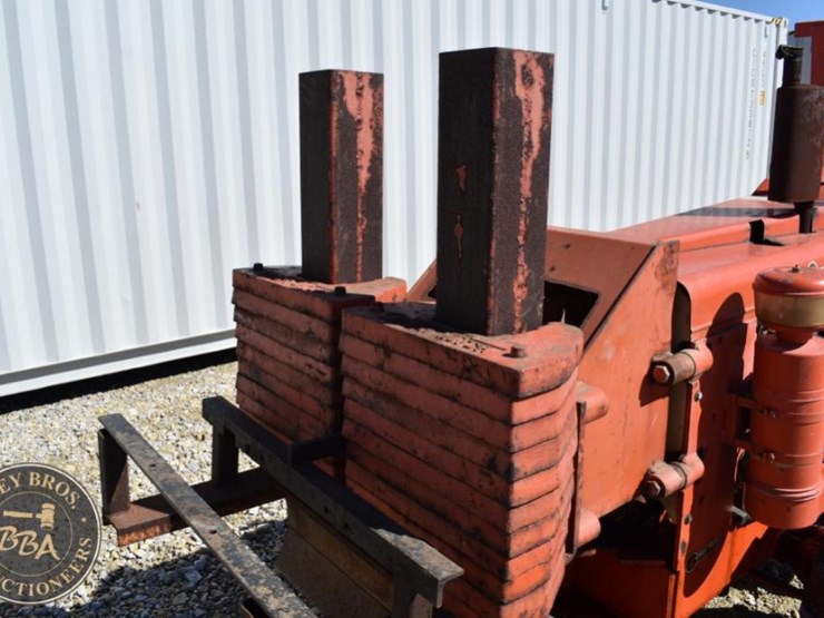 ditch-witch-r65-image-37