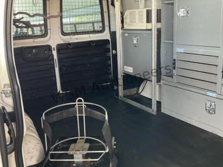 2014-chevrolet-express-3500-image-10