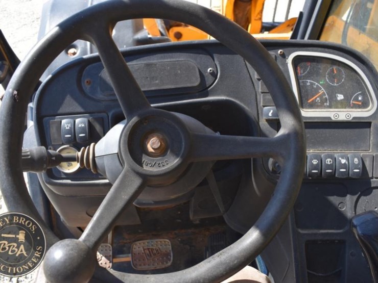 2015-jcb-510-56-image-10