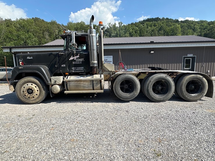 #144-•-1985-mack-rw733-truck-image-1