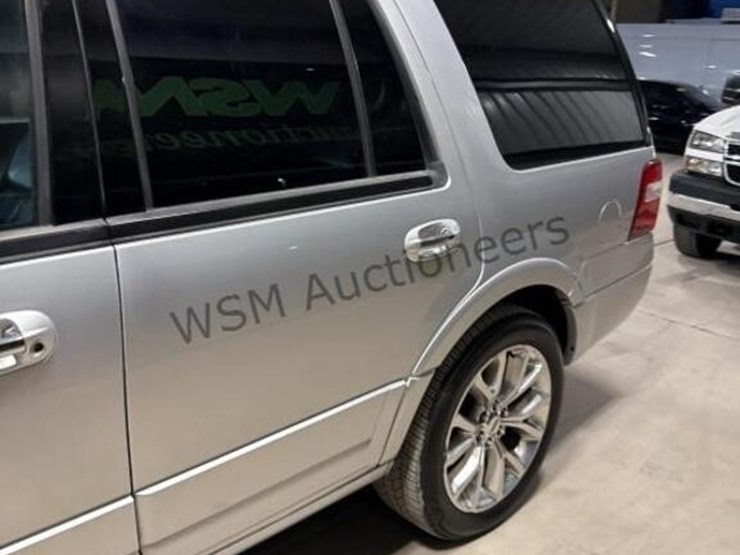 2013-ford-expedition-limited-image-5