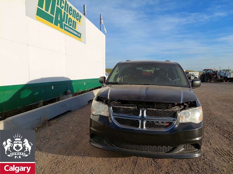 2013-dodge-grand-caravan-image-12