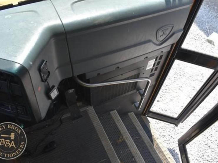 2012-ic-bus-ce-image-42