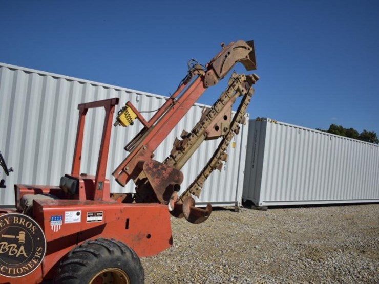 ditch-witch-r65-image-7