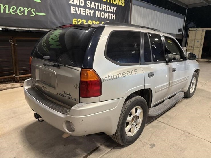 2004-gmc-envoy-sle-image-8
