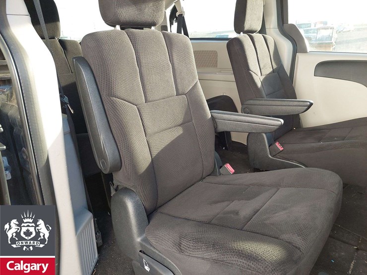 2013-dodge-grand-caravan-image-9