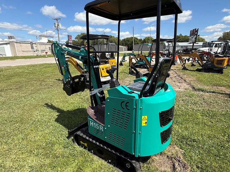 #614-•-2025-cfg-industrial-h15r-hydraulic-track-type-mini-excavator-image-15