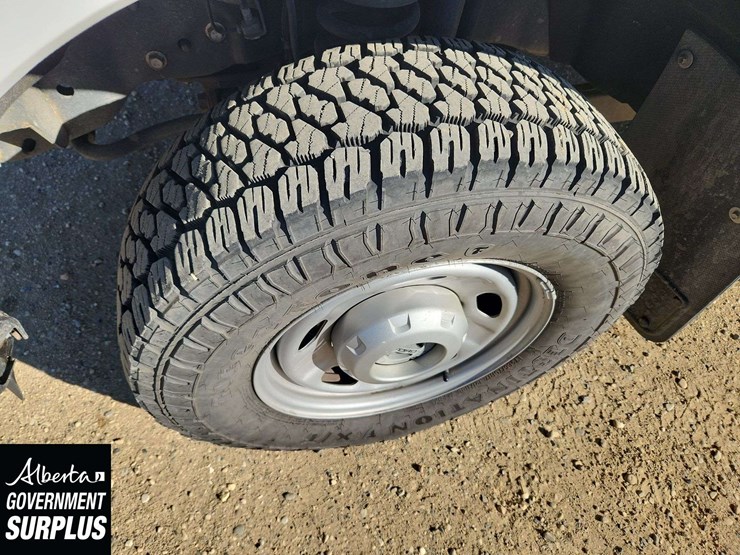 2011-ford-f350-image-30
