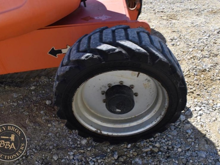 2013-jlg-600aj-image-27