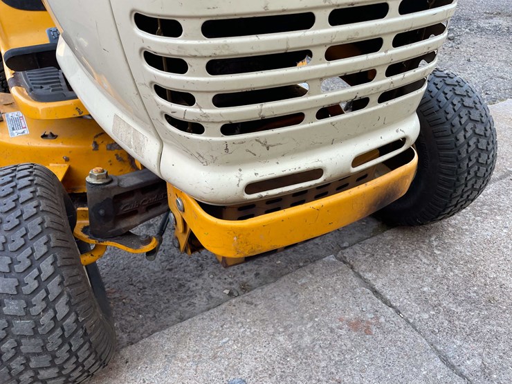 #3103-•-cub-cadet-riding-lawn-mower-(o3)-image-16