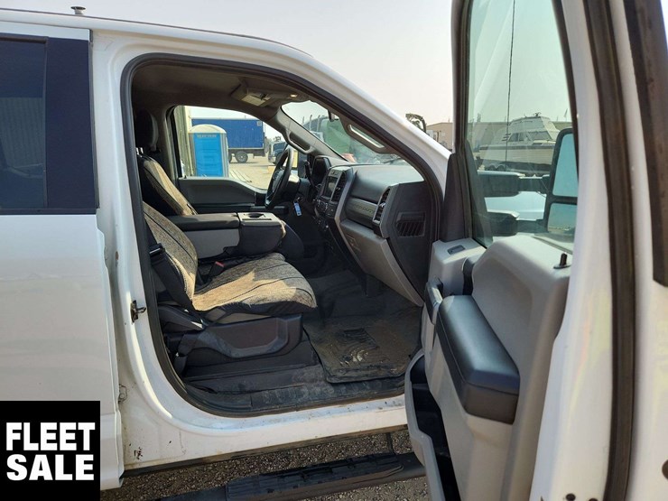 2021-ford-f250-image-16