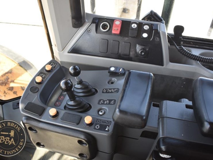 2016-caterpillar-982m-image-17
