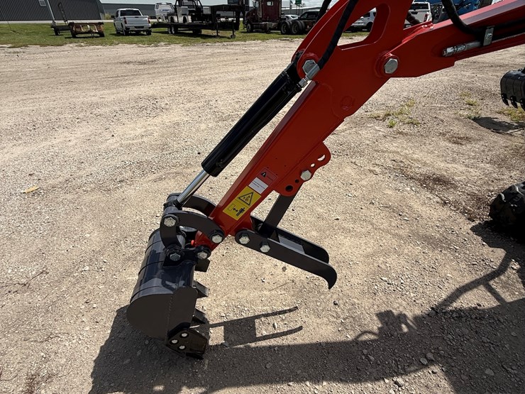 #603-•-2025-cfg-industrial-mx15r-hydraulic-track-type-mini-excavator-image-9