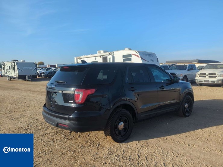 2018-ford-explorer-image-4