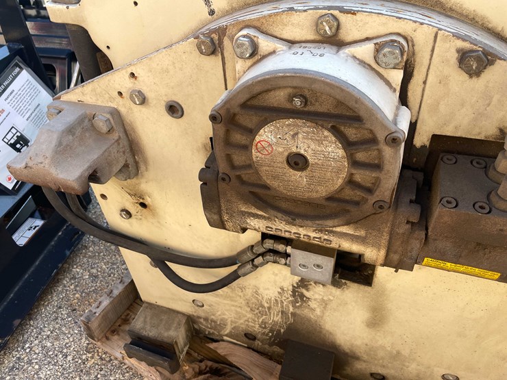 #3004-•-cascade-forklift-roll-clamp-attachment-(o8)-image-22