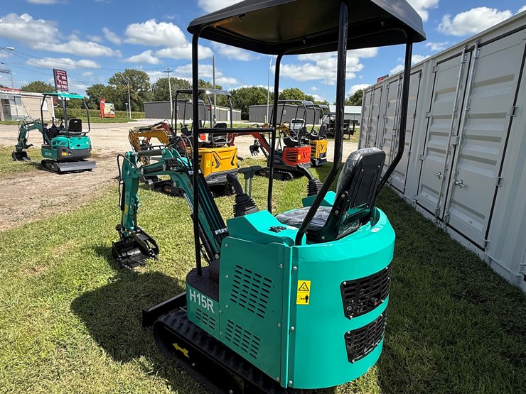 #606-•-2025-cfg-industrial-h15r-hydraulic-track-type-mini-excavator-image-16