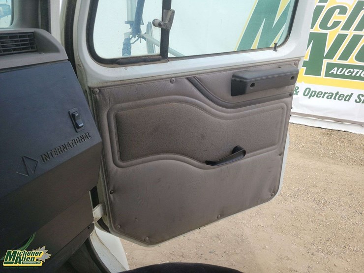 2000-international-4900-image-35