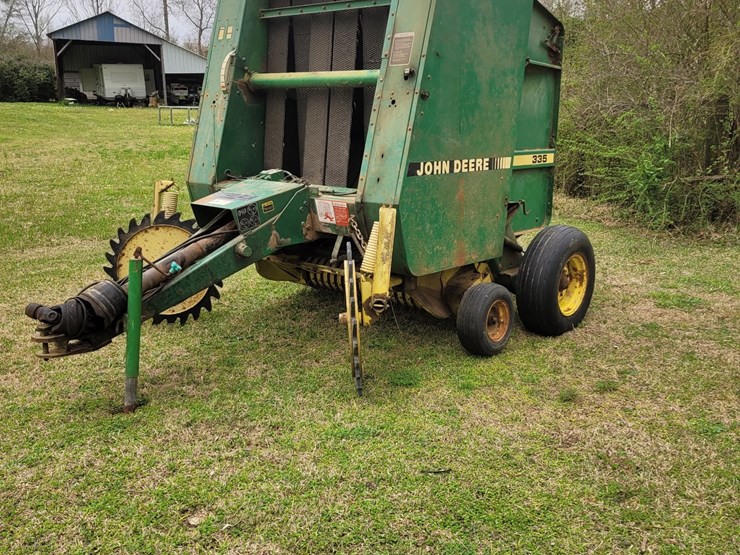 john-deere-335-image-6