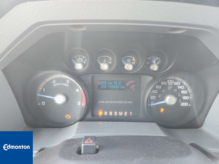 2013-ford-f550-image-21