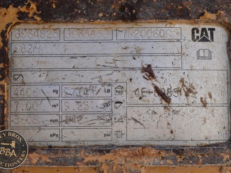 2016-caterpillar-982m-image-54