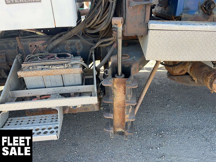 2006-sterling-lt8500-image-22