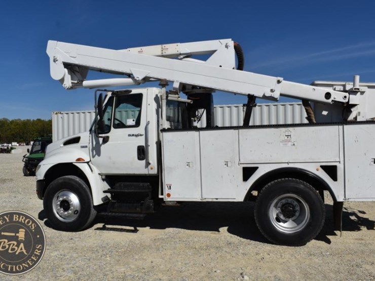 2012-international-durastar-4300-image-7