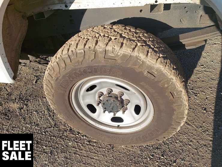 2022-ford-f250-image-8