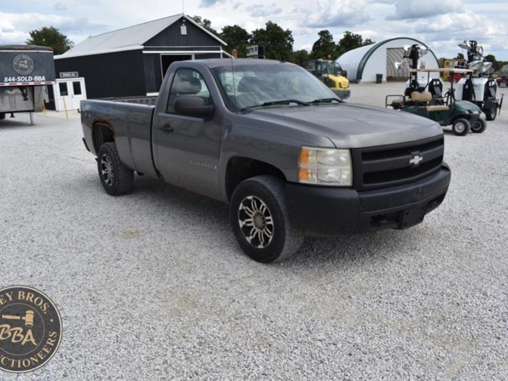 2009-chevrolet-silverado-1500-image-26
