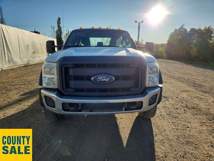 2013-ford-f550-image-8
