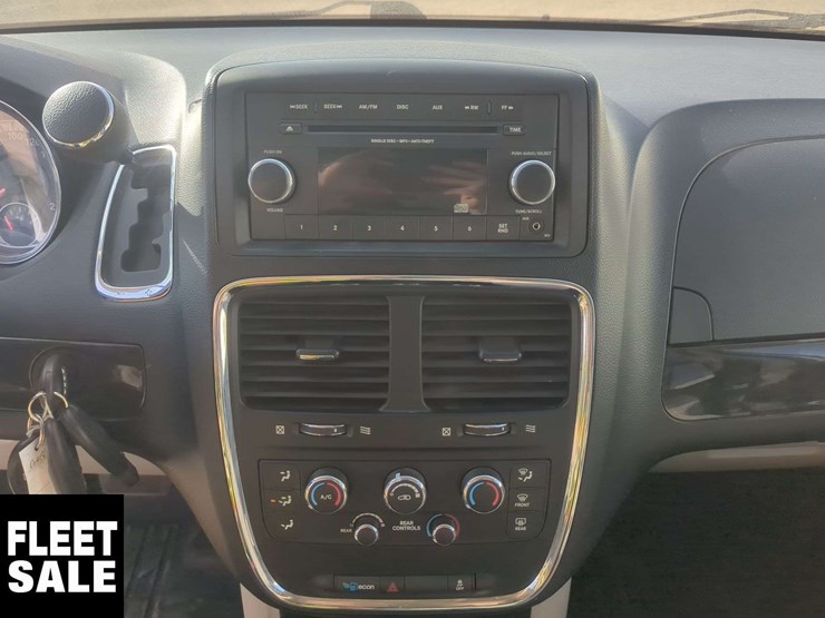 2012-dodge-grand-caravan-se-image-17