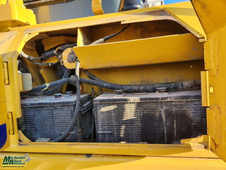 2015-komatsu-d65px-image-21